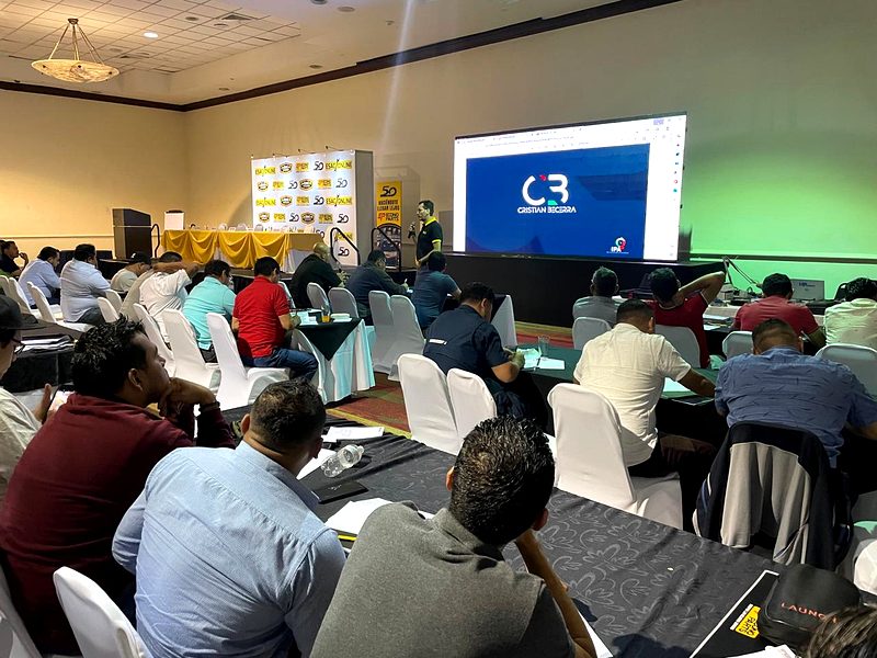 Cristian Becerra — El Salvador