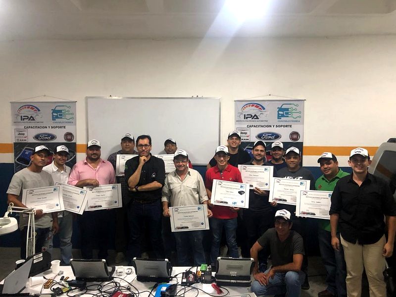 Cristian Becerra — Venezuela, técnicos certificados
